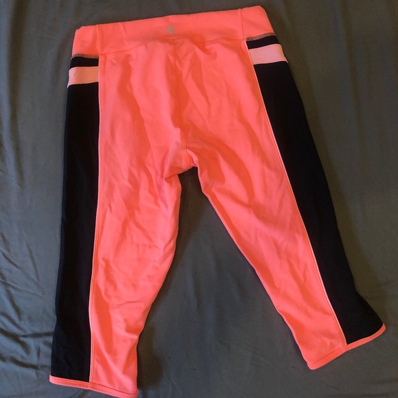 Lululemon Heat It Up Crop Leggings - Coral - Picture 5 of 5